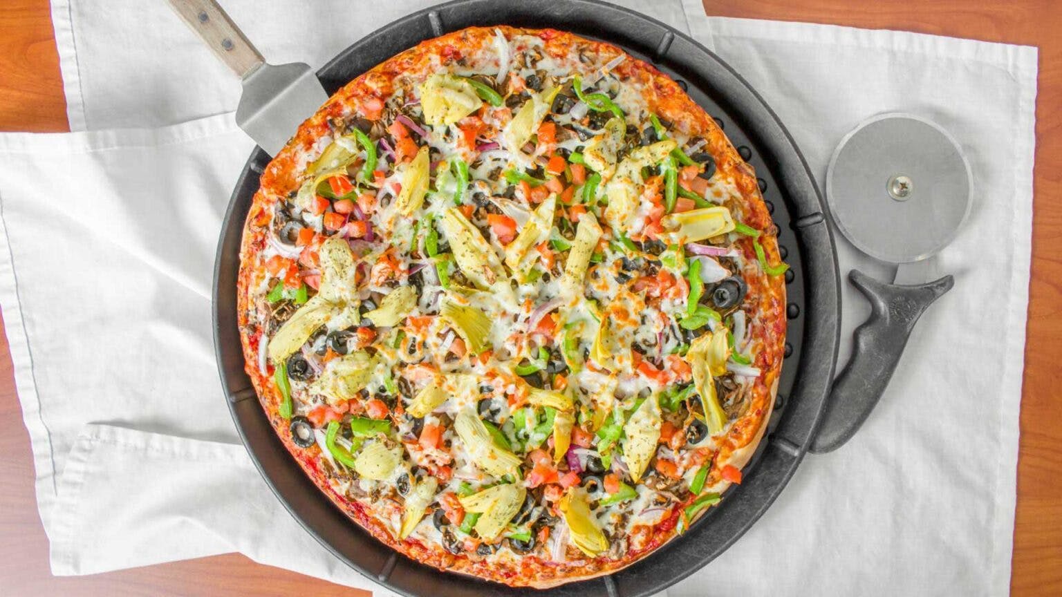 Order Classic Vegetarian Pizza - Small 10'' (8 Slices) food online from Steves Pizza store, Rancho Cordova on bringmethat.com