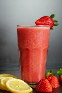 Order Strawberry Lemonade Smoothie food online from Goodlyfe store, Belleville on bringmethat.com