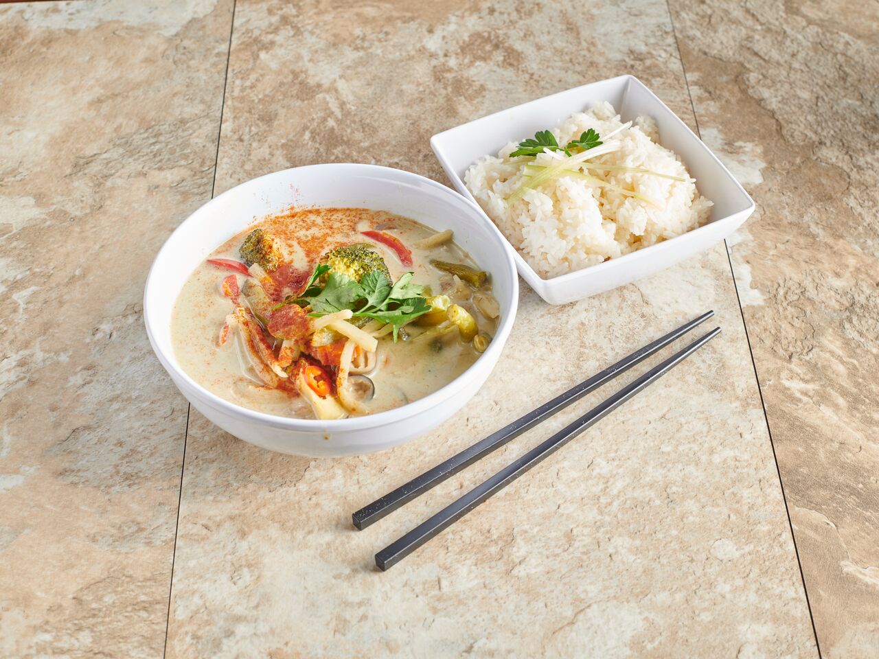 Order C1. Green Curry food online from Mai Thai Thai Kitchen store, Brooklyn on bringmethat.com