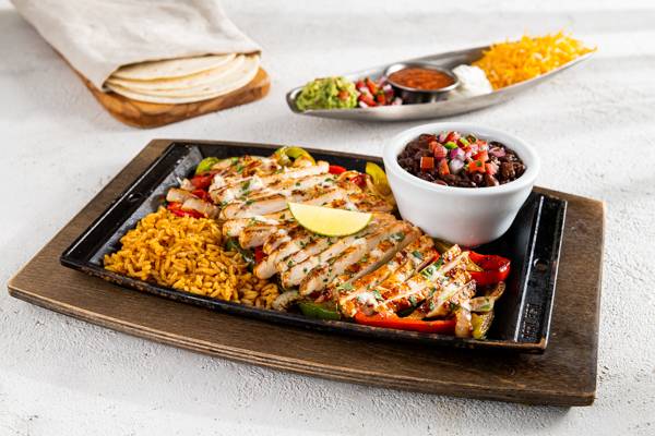 Order Chicken Fajitas food online from Chili'S Grill &Amp; Bar store, Eagle Pass on bringmethat.com