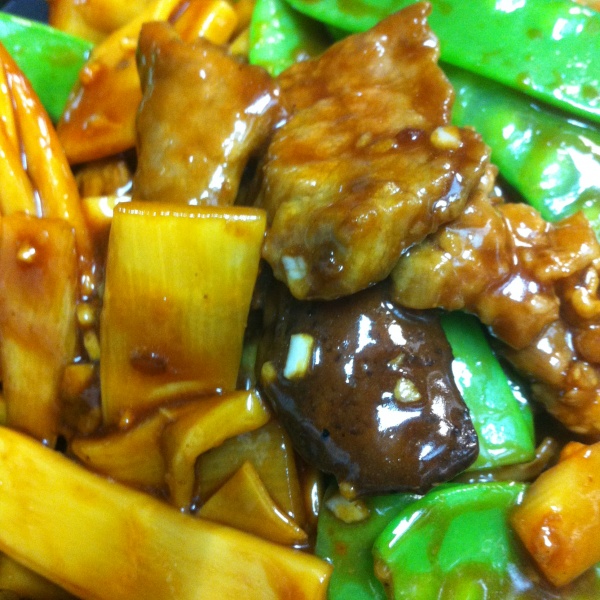 Order Beef with Black Mushrooms and Bamboo Shoot food online from Good Fortune Cafe store, Gaithersburg on bringmethat.com