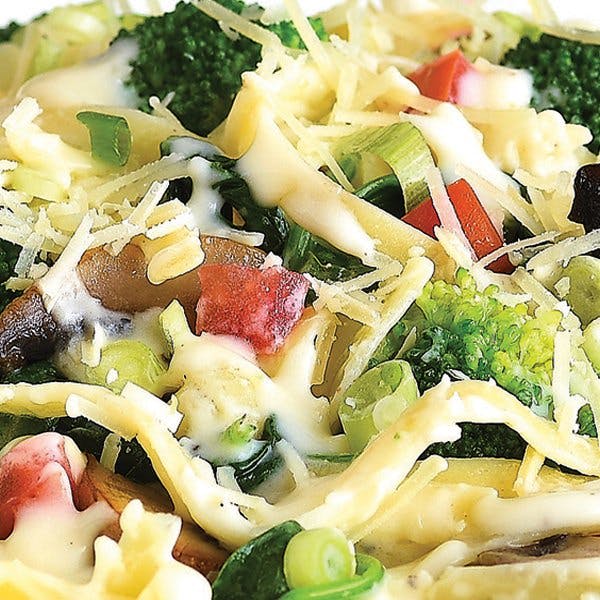 Order Veggie Fettuccine with Alfredo Sauce - Pasta food online from Pizza Boli's store, Baltimore on bringmethat.com