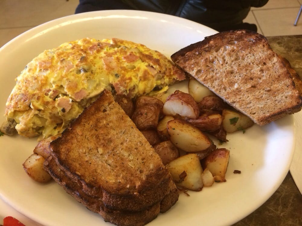 Order Chef's Special Omelette food online from Walter Cafe store, Beverly Hills on bringmethat.com