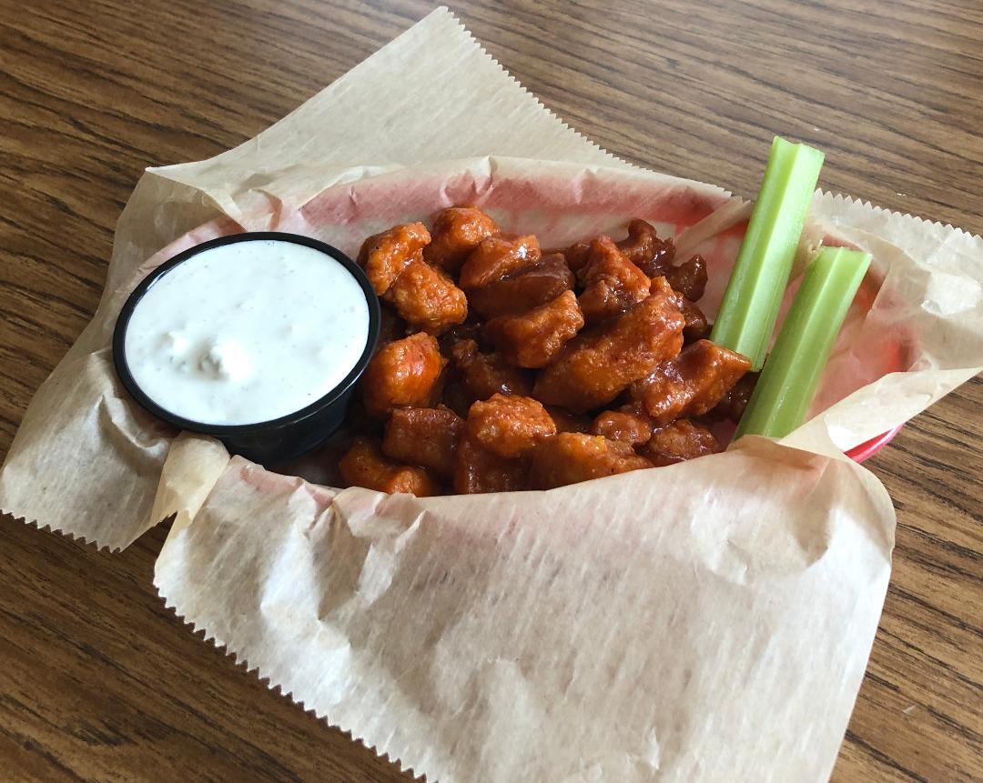 Order Boneless Chicken Wings food online from Harvey's On the Mall store, Kalamazoo on bringmethat.com