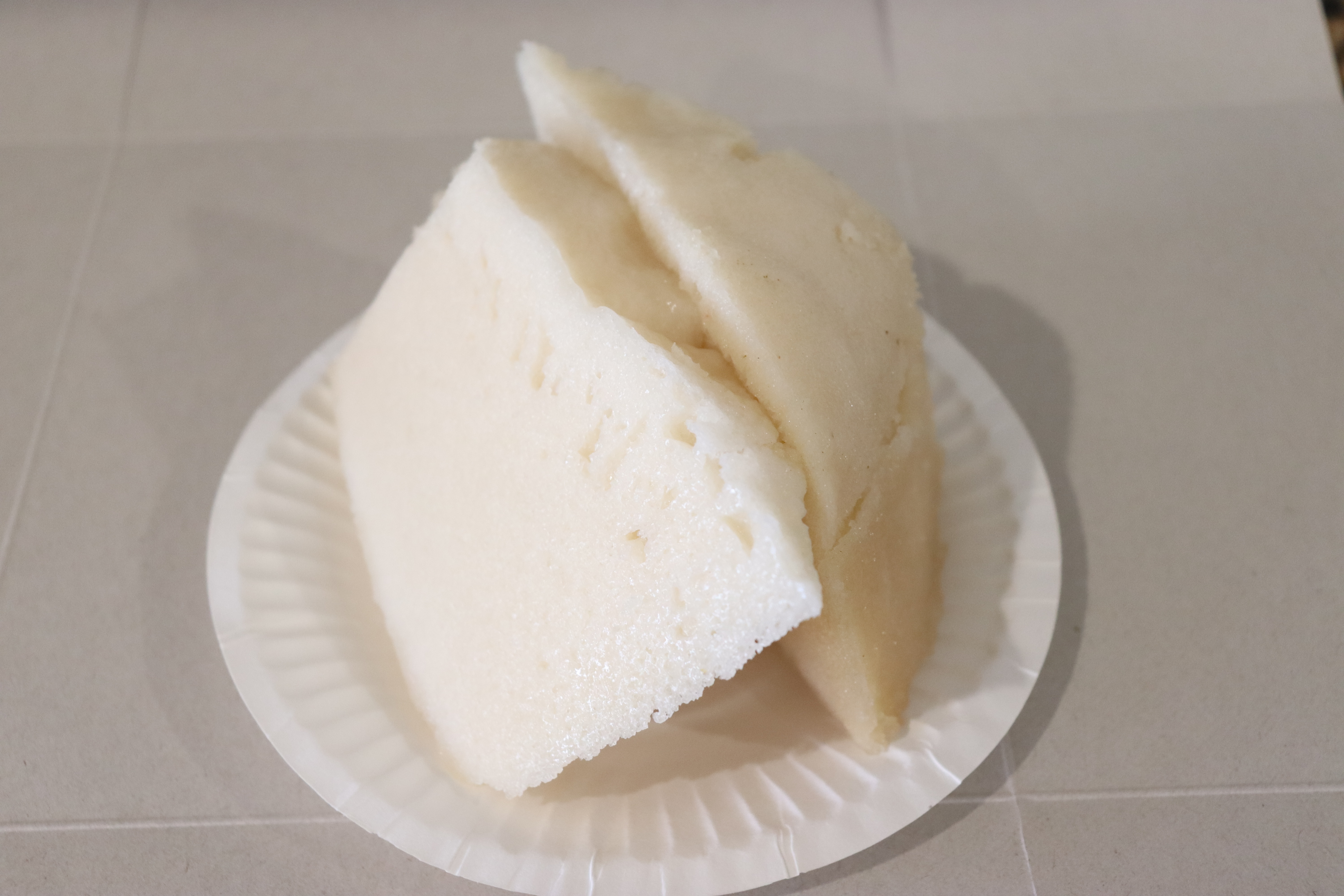 Order Plain Rice Cake (白发糕)  food online from Long Family Pastry store, Los Angeles on bringmethat.com