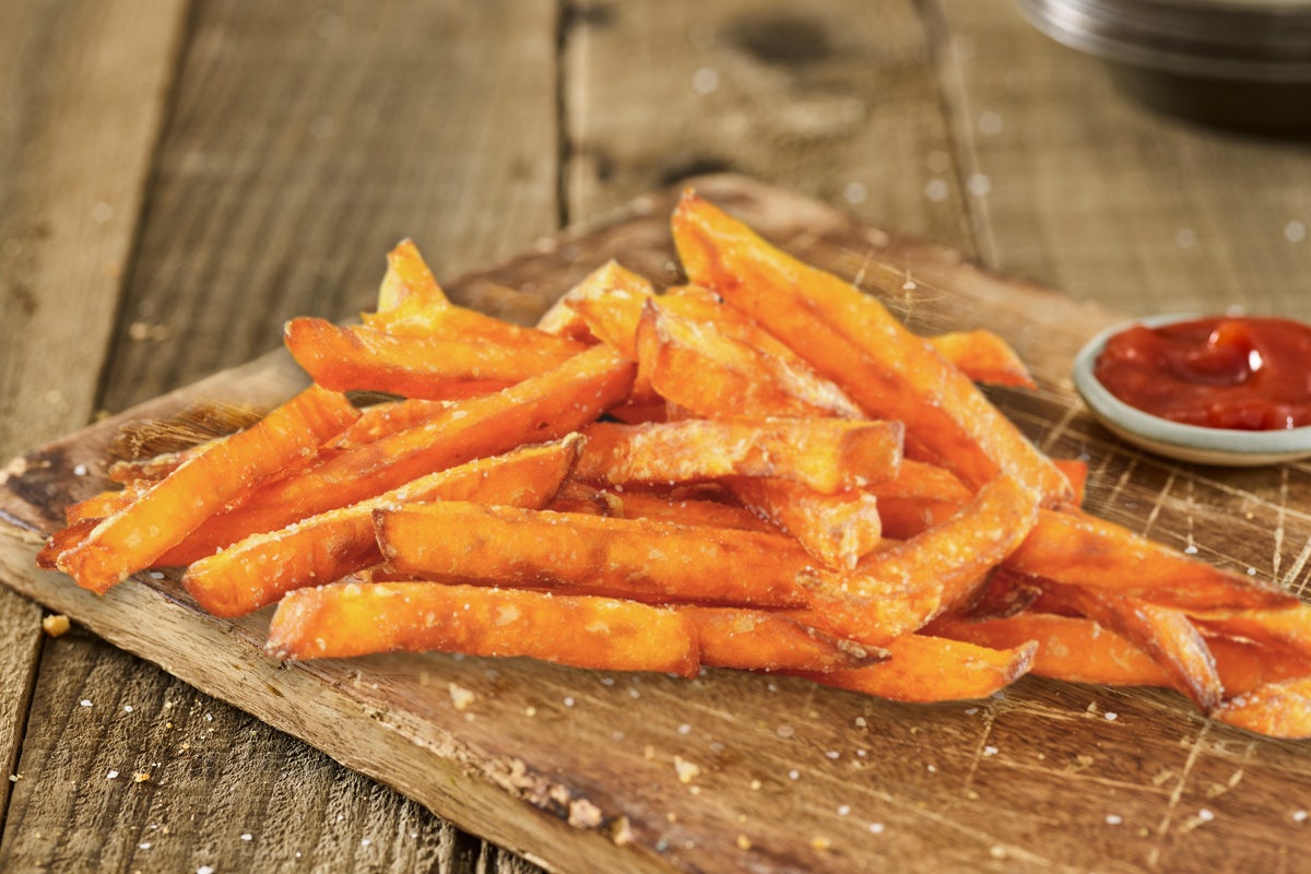Order LARGE SWEET POTATO FRIES food online from Smashburger store, Nampa on bringmethat.com