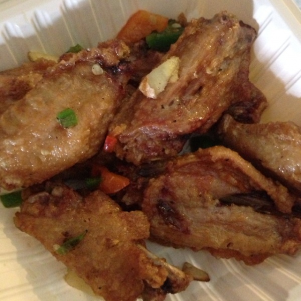 Order 9C. Chicken Wings food online from 7 Mission Vietnamese & Chinese store, San Francisco on bringmethat.com