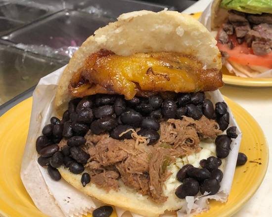 Order Pabellon food online from Eats Good 33 store, Fort Lauderdale on bringmethat.com