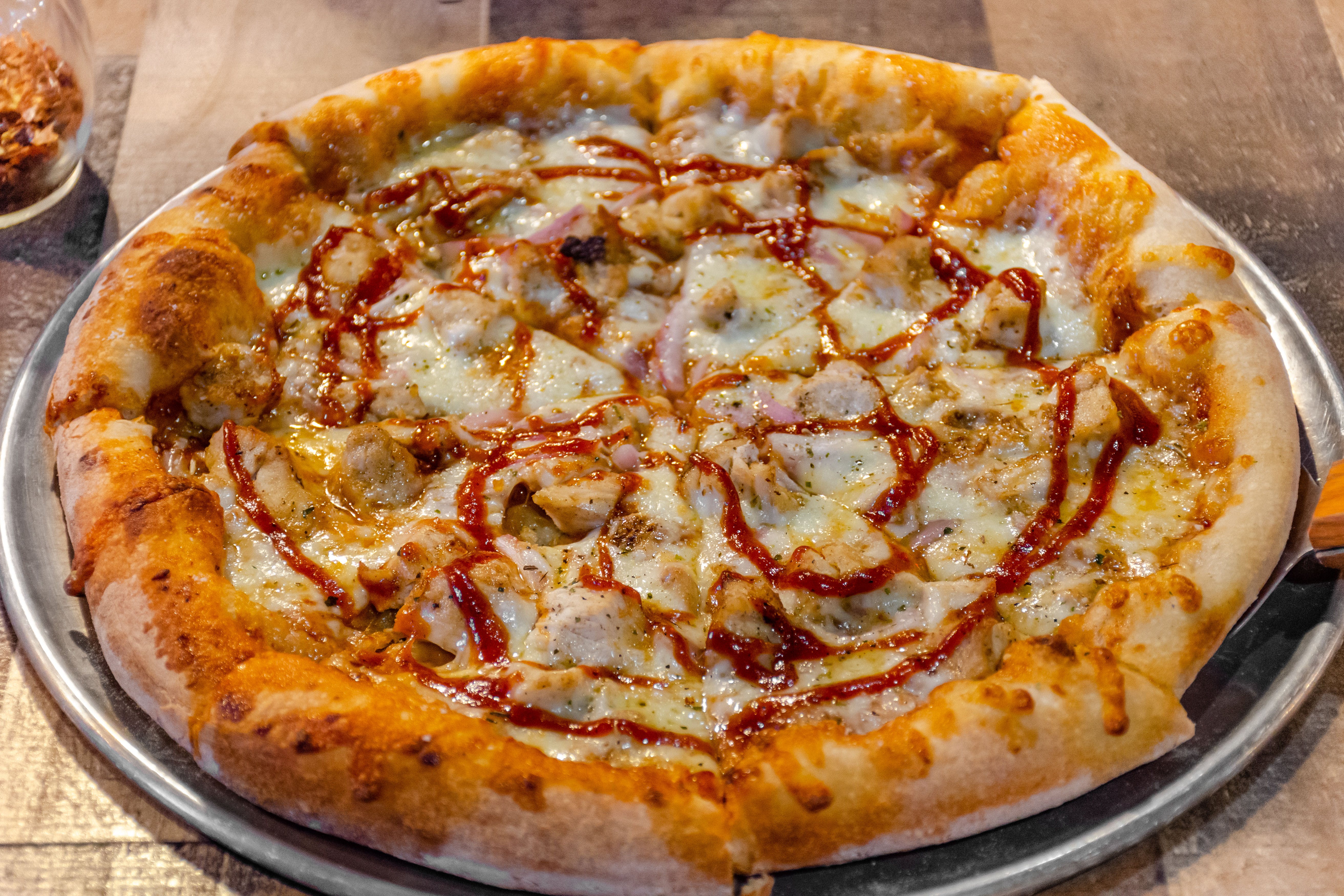 Order Bourbon BBQ Chicken Pizza - 12" (8 Slices) food online from Friendly Tavern store, St Marys on bringmethat.com