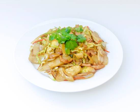 Order E2. Shanghai Style Stir Fried Rice Cakes food online from Dumpling Kitchen store, San Francisco on bringmethat.com