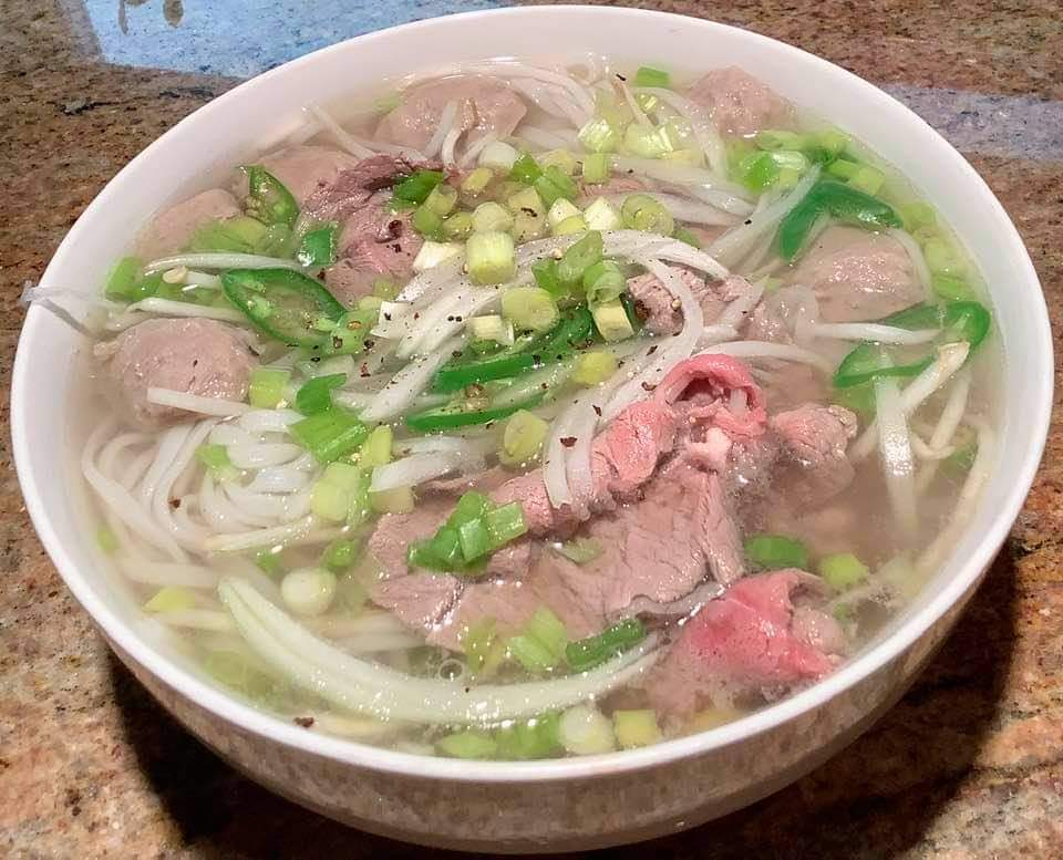 Order 40. Sliced Beef Noodle Soup- Pho bo chin food online from Tuyet Mai store, San Francisco on bringmethat.com