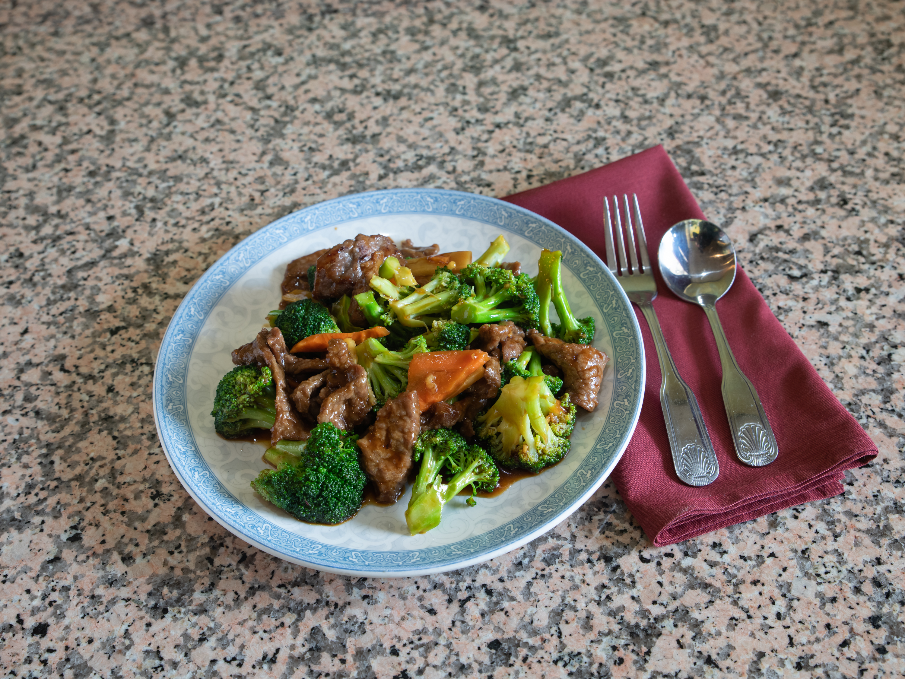 Order B02. Beef with Broccoli food online from China Hall store, Buford on bringmethat.com