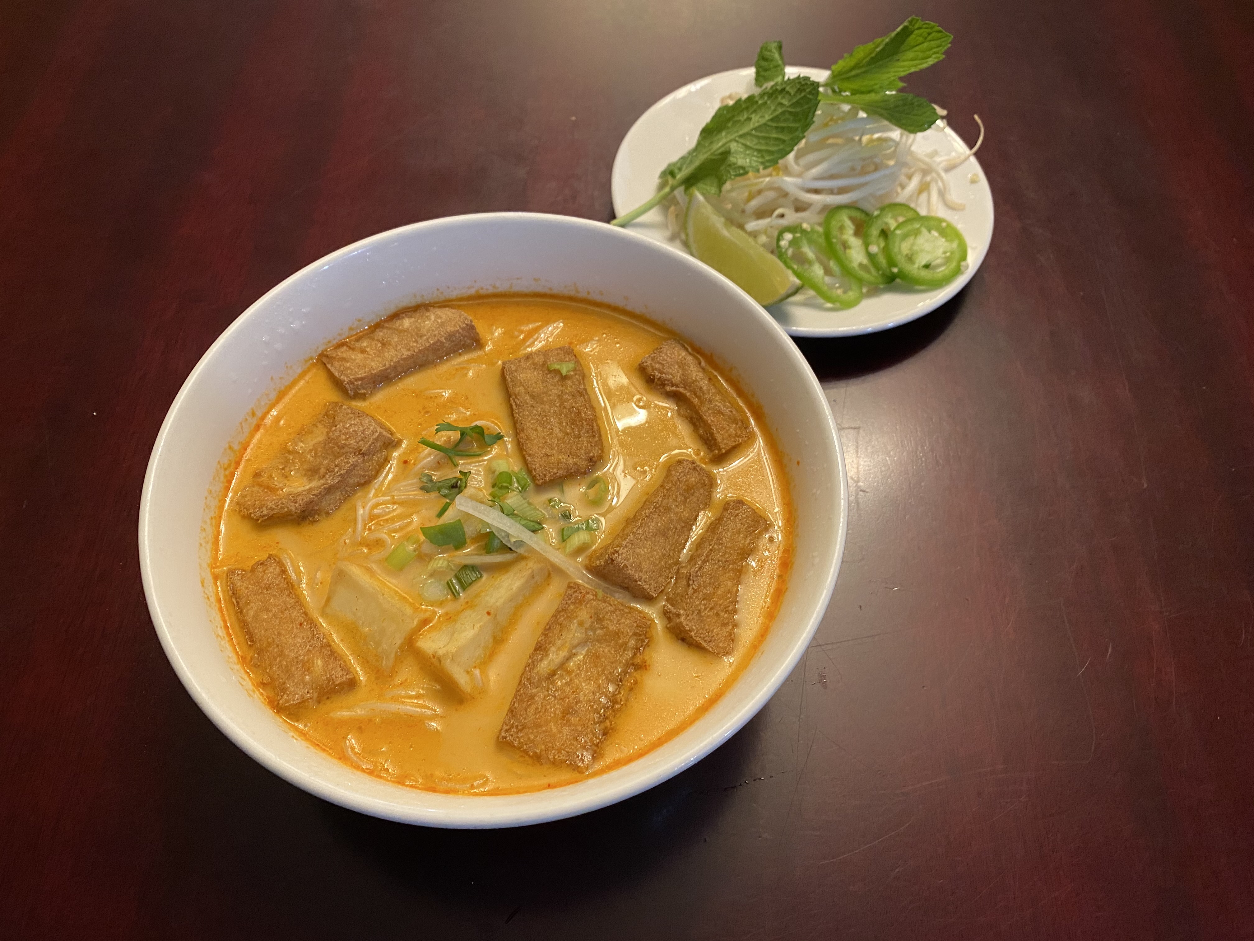 Order R16. Vermicelli in Vietnamese Yellow Curry with Fried Tofu (SPICY) food online from Bac Lieu Restaurant store, San Francisco on bringmethat.com
