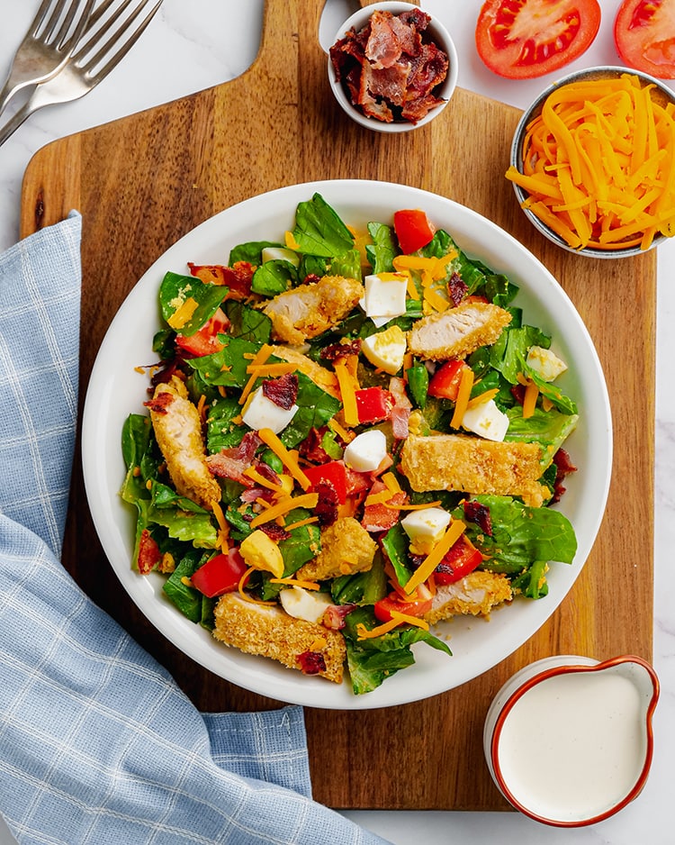 Order Crispy Chicken Salad food online from Pizzaroni store, Albany on bringmethat.com