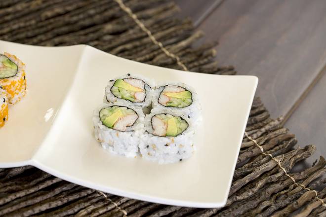 Order California Maki (4 pcs) food online from Sushi + Rotary Sushi Bar store, Aurora on bringmethat.com