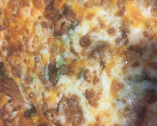 Order BBQ Chicken Pizza food online from The Pizza Shoppe store, Metairie on bringmethat.com