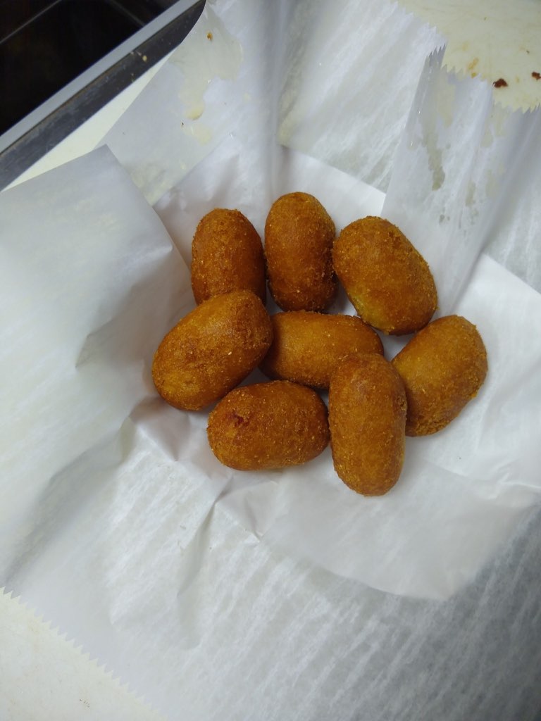 Order Mini Corn Dogs food online from Mm! Mm! Pizza store, Pittsburgh on bringmethat.com