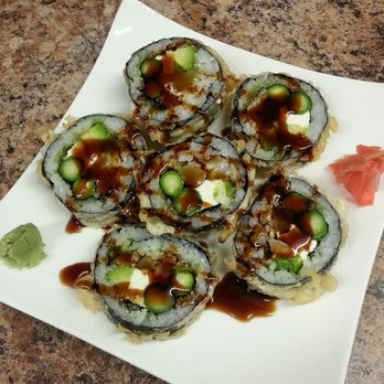Order Emerald Roll food online from Rolls N Bowls store, Chicago on bringmethat.com