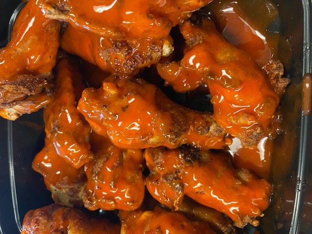 Order Chicken Wings food online from Johnny Pizza store, Meridian on bringmethat.com