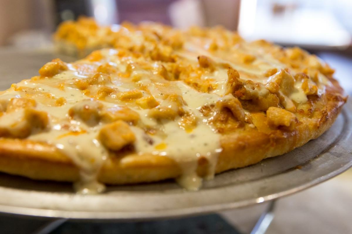 Order Buffalo Chicken Pizza food online from Tre Colore store, Middletown on bringmethat.com