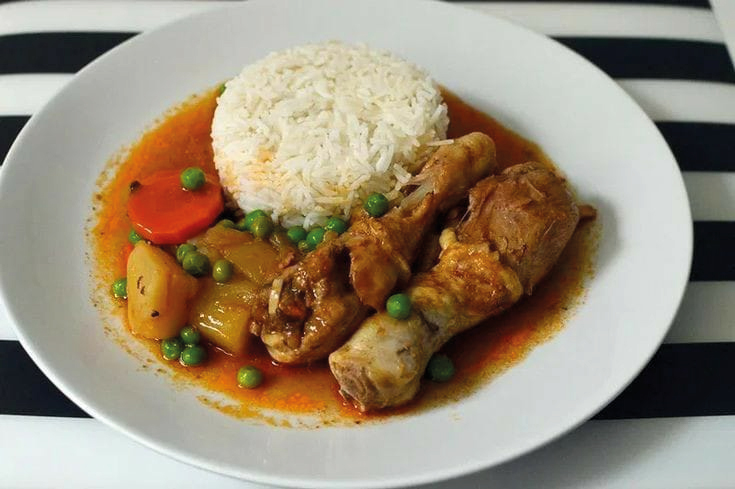Order Peruvian Chicken Stew Platter food online from Gold Leaf Pastry Shop store, Linden on bringmethat.com