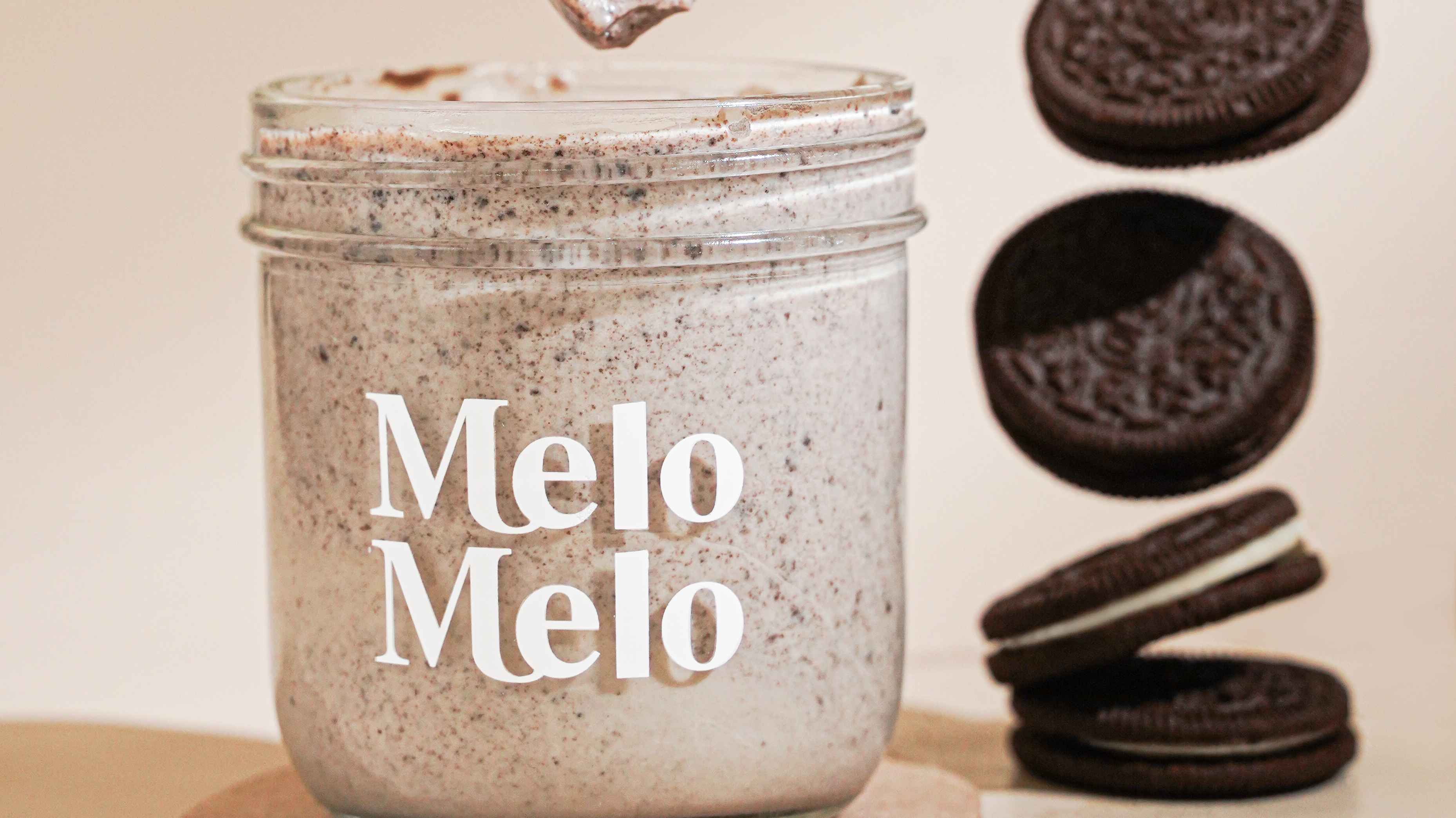 Order Oreo Coconut Jelly / 奥利奥椰子冻 food online from Melo Melo store, Los Angeles on bringmethat.com