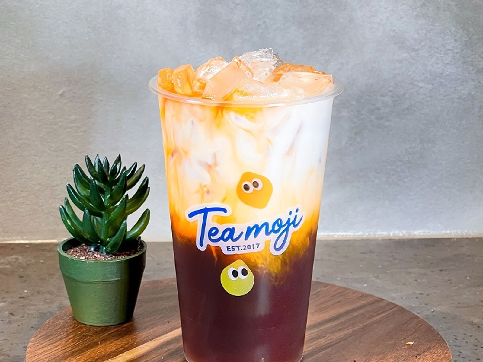 Order C6 Thai Iced Tea C6 泰式奶茶 food online from Teamoji store, Champaign on bringmethat.com