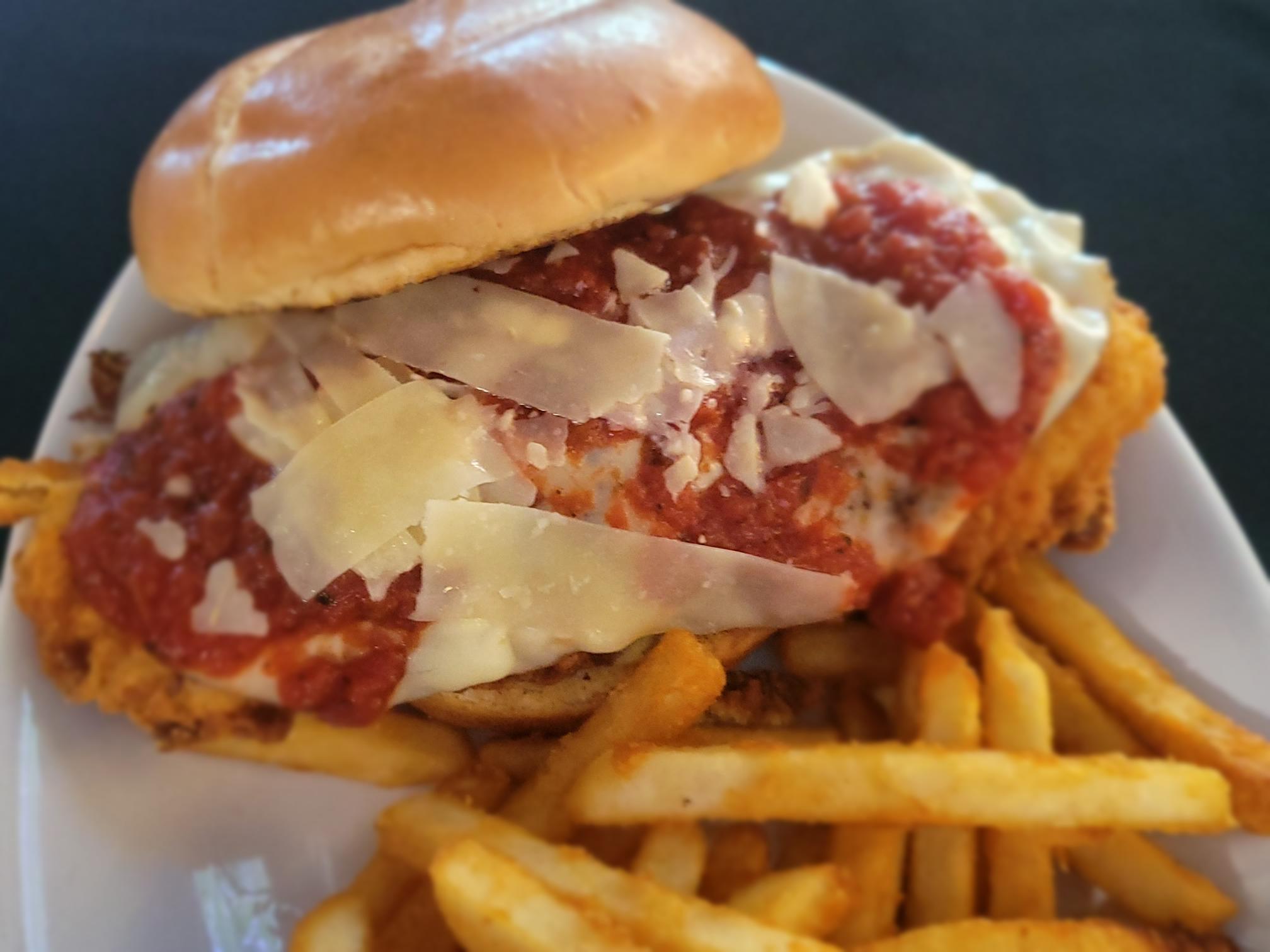 Order Chicken Parmesan Sandwich food online from Windy City Pub store, Leawood on bringmethat.com