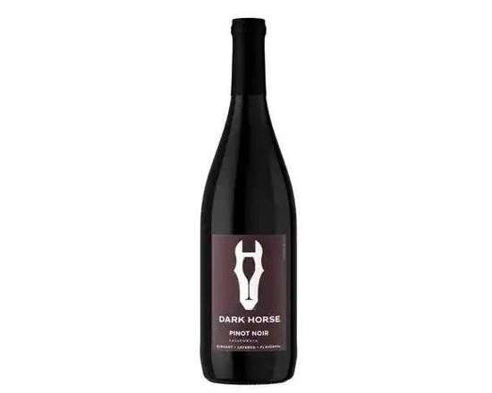Order Dark Horse Pinot Noir, 750mL wine (13.5% ABV) food online from Tenderloin Liquor store, San Francisco on bringmethat.com