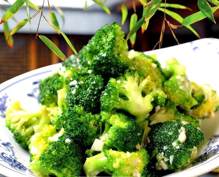 Order Large Plain Broccoli food online from Kong Kitchen store, Atlanta on bringmethat.com