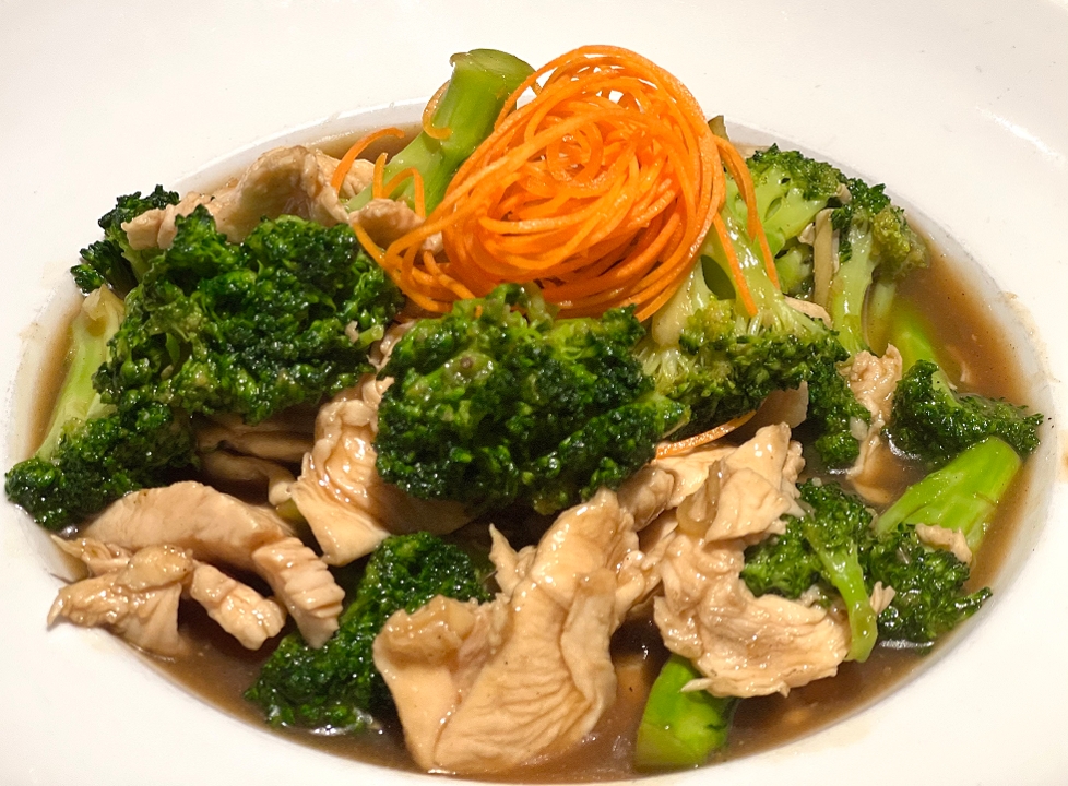 Order Broccoli Entree food online from Hot Woks Cool Sushi store, Chicago on bringmethat.com