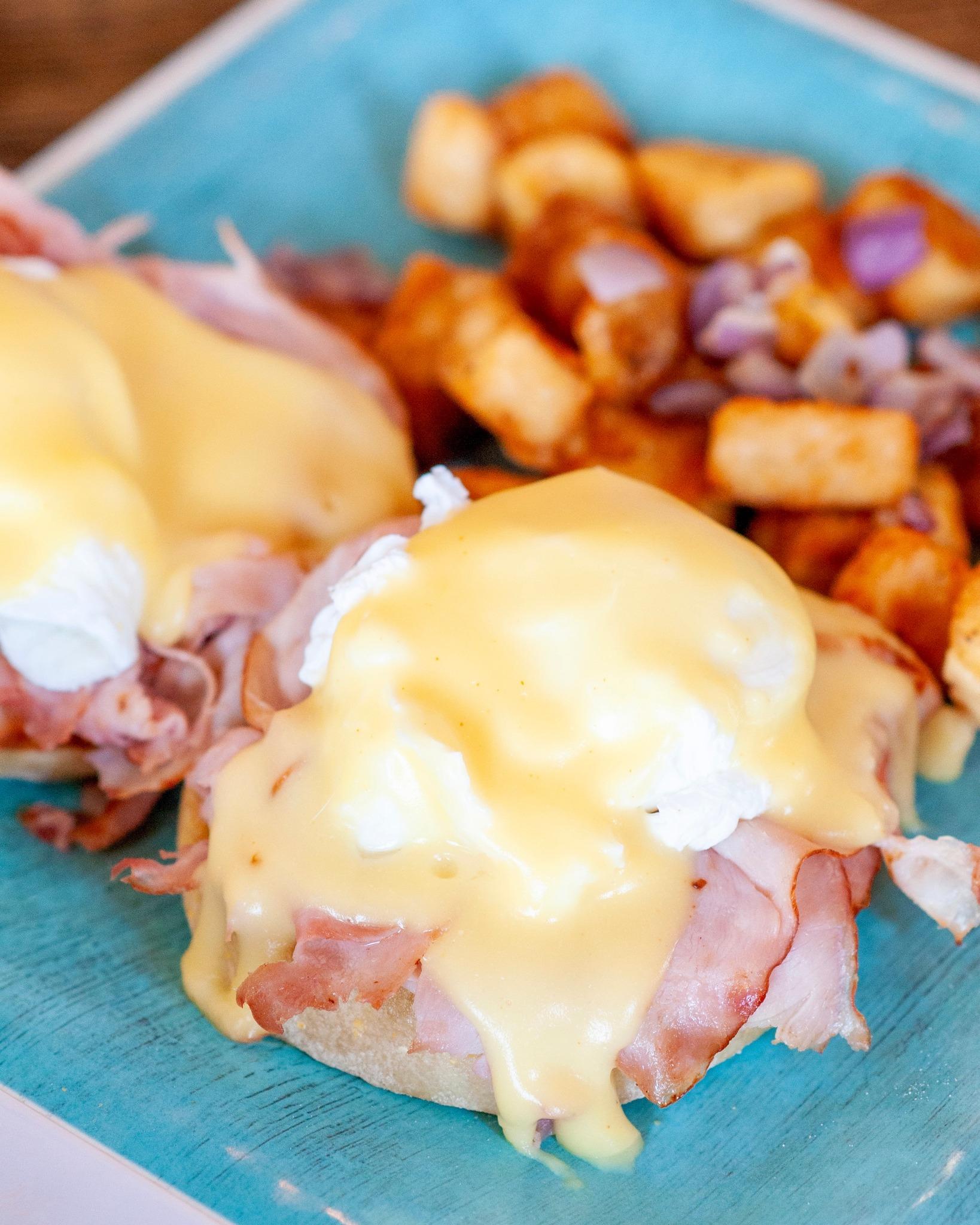 Order TRADITIONAL BENEDICT food online from Wisk Am Eatery store, Prosper on bringmethat.com