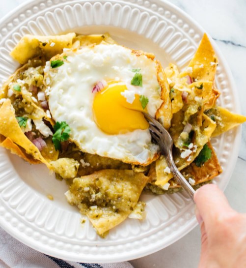 Order Chilaquiles food online from Janik's Cafe store, Chicago on bringmethat.com