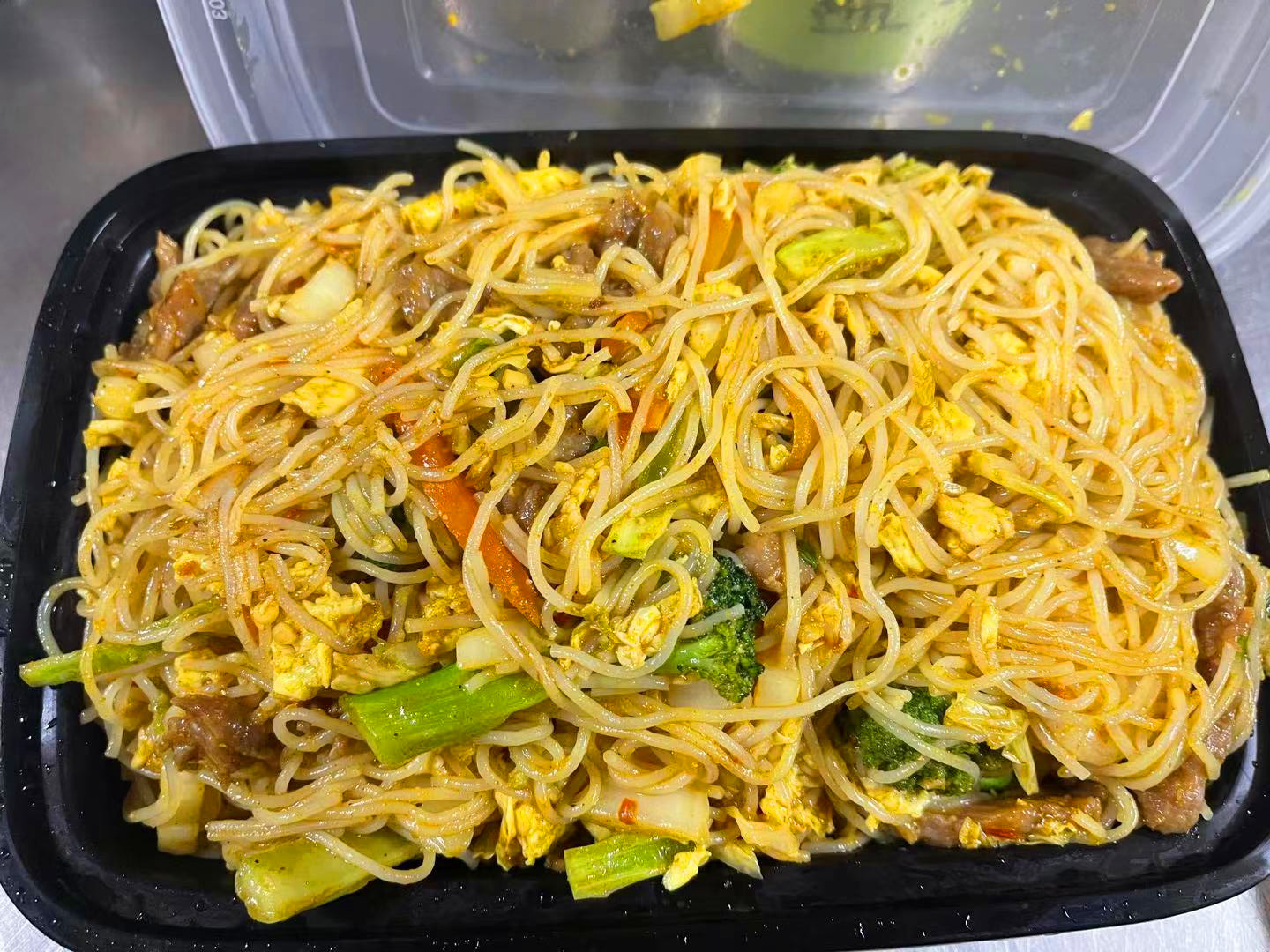 Order Singapore Chow Mei Fun 星洲米粉 food online from Oriental Kitchen store, Philadelphia on bringmethat.com