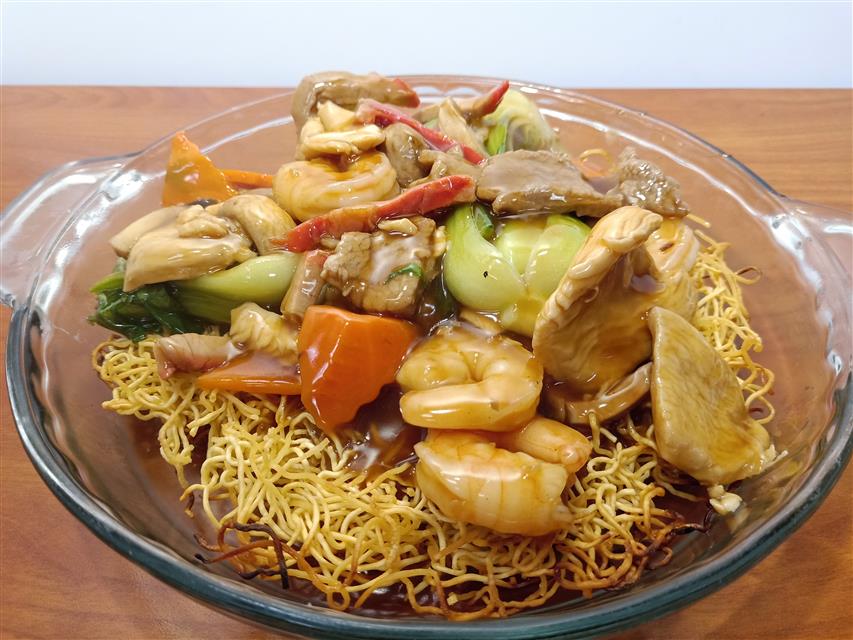 Order Chicken Pan Fried Noodle food online from Red Ginger China Bistro store, Saint Paul on bringmethat.com