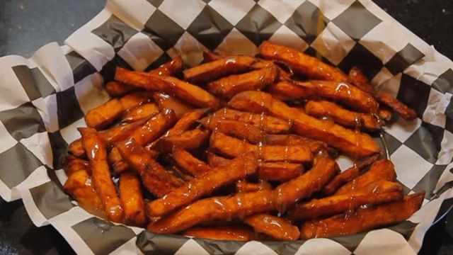 Order Sweet Potato Fries food online from Buddy's Burgers, Breast & Fries store, Kennett Square on bringmethat.com