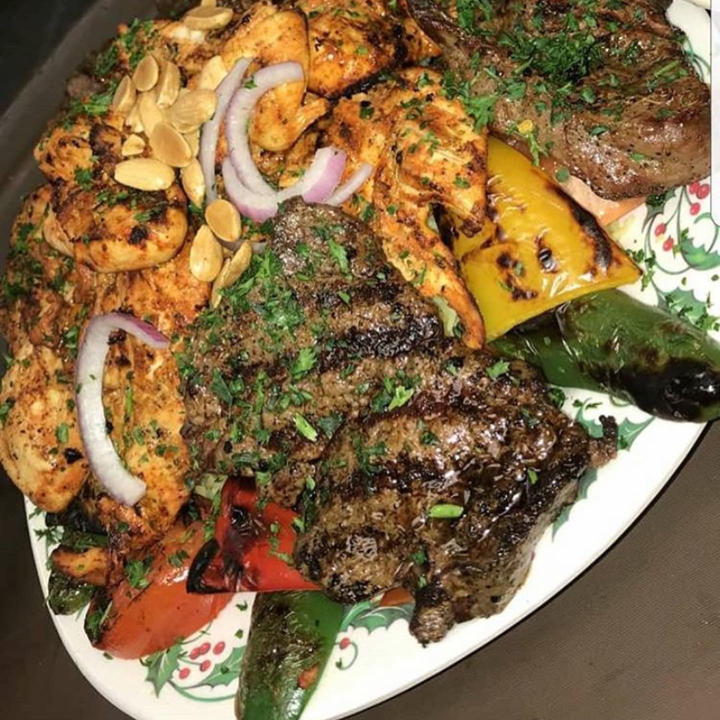 Order Al Basha Combo food online from Albasha Cuisine store, Palos Heights on bringmethat.com