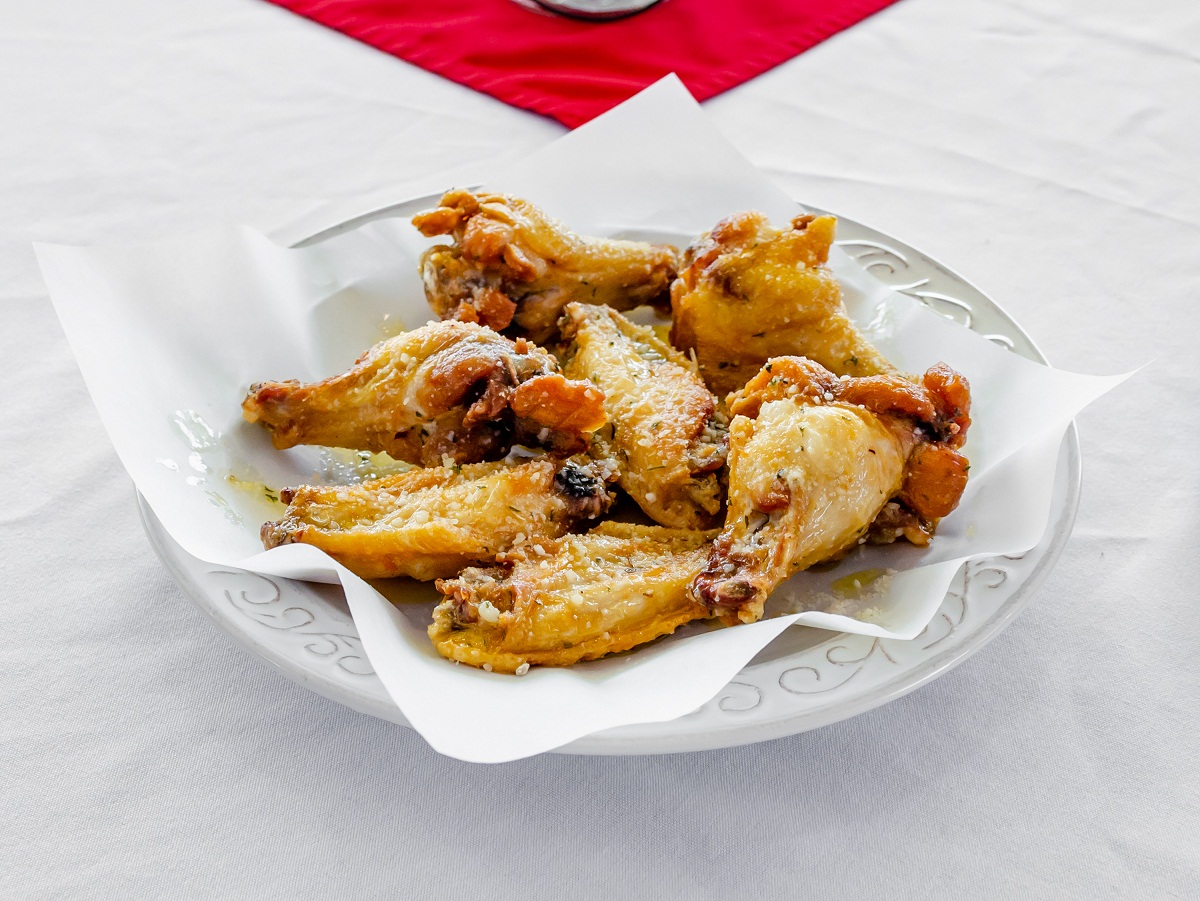 Order Wings food online from Village Pizza & Pasta store, Dayton on bringmethat.com