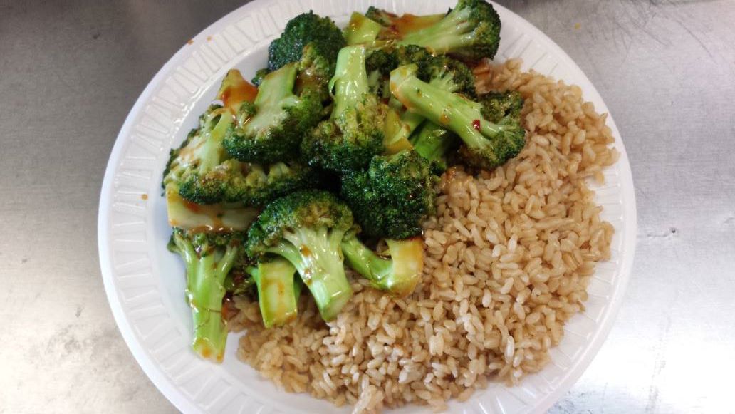 Order V4. Broccoli with Garlic Sauce food online from Wah Sing store, Mahwah on bringmethat.com
