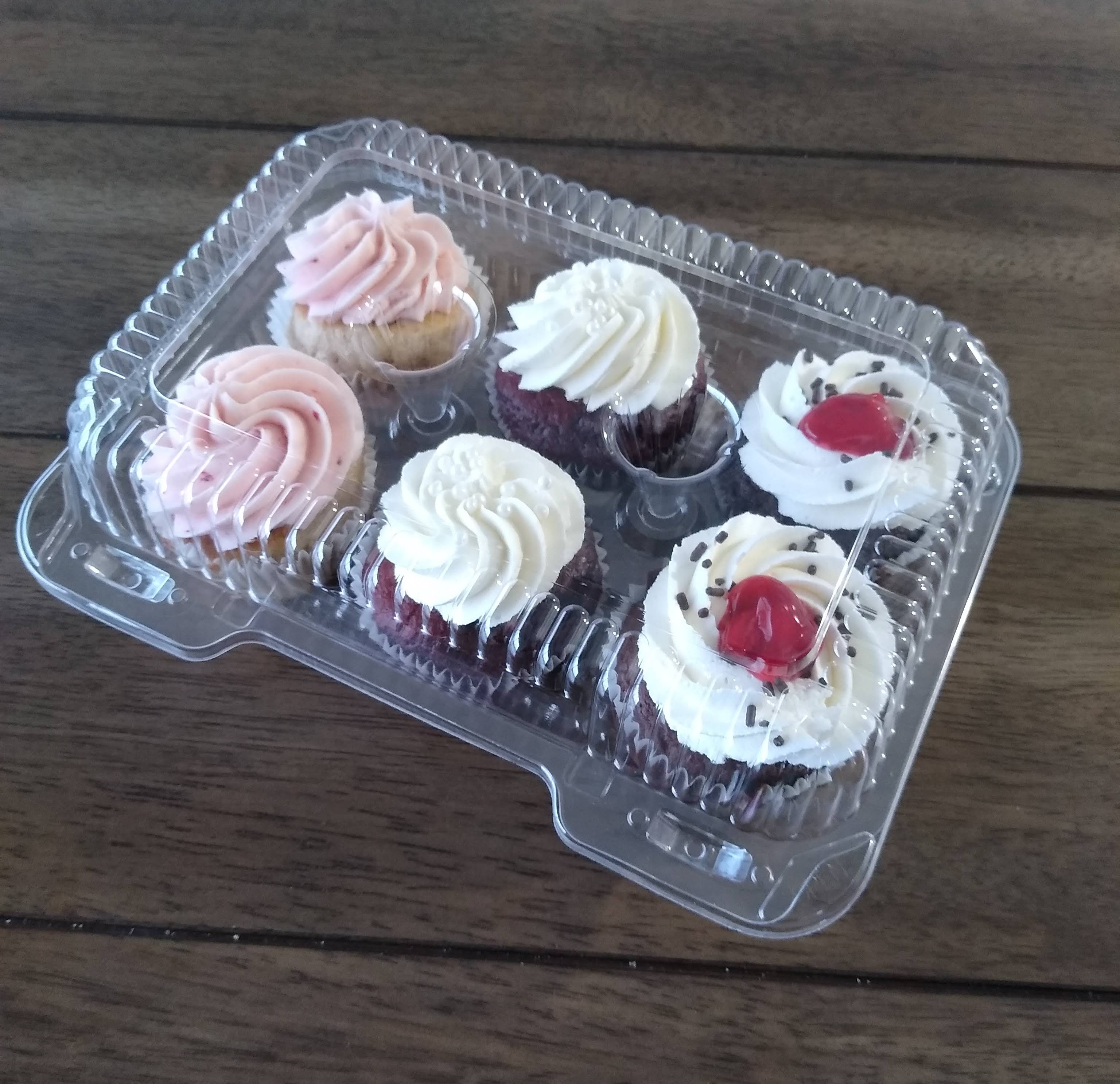 Order Regular Size Cupcakes food online from Dreamscape Desserts store, Grand Rapids on bringmethat.com