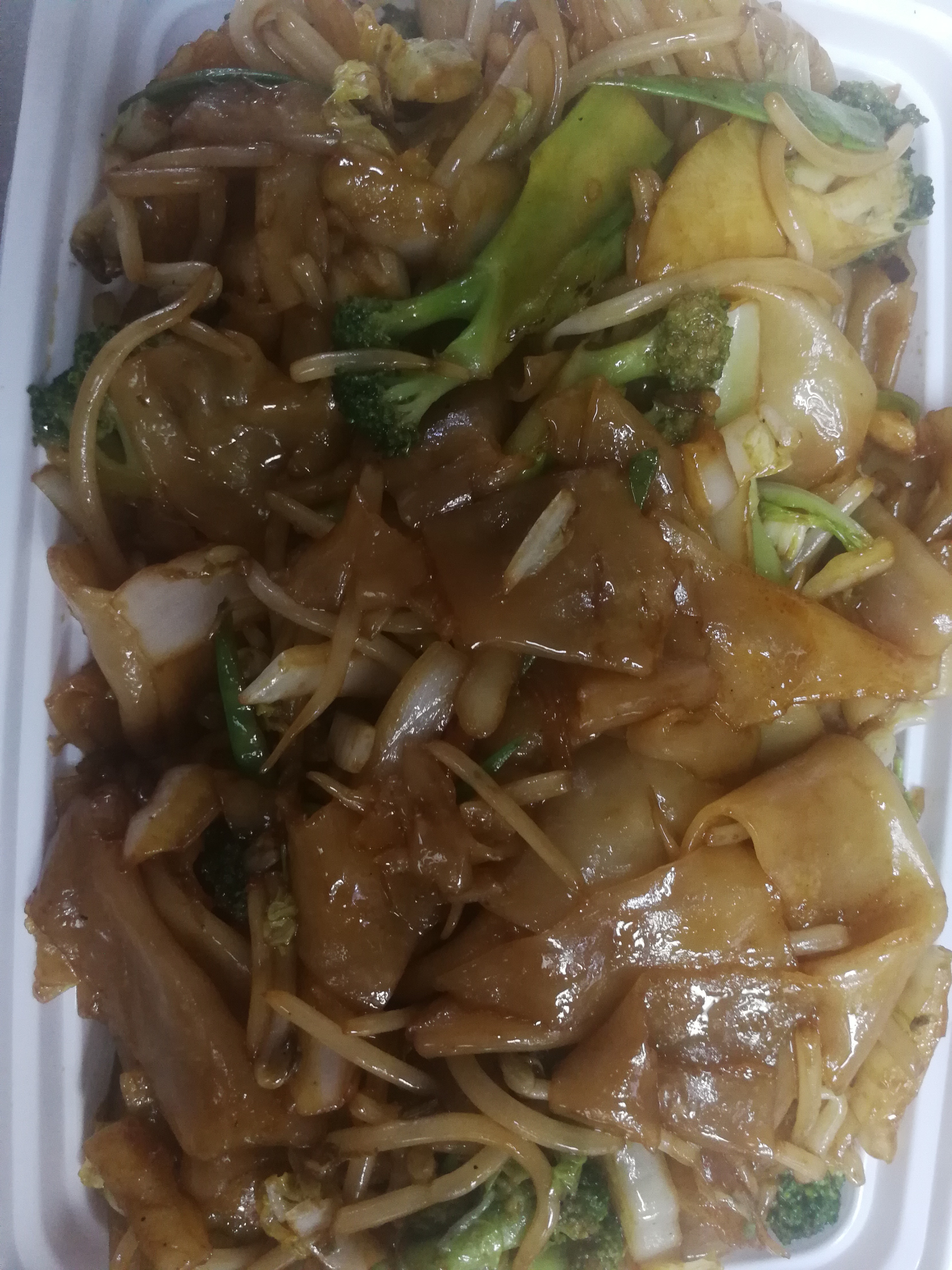 Order 48b. Vegetable chow fun food online from Boulevard Chinese Restaurant store, Elmwood Park on bringmethat.com