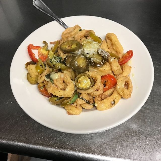 Order Signature Calamari with cocktail sauce food online from Nestico's Restaurant store, Syracuse on bringmethat.com
