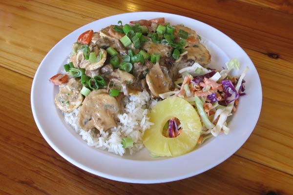 Order 9. Ron’s Red Curry Plate food online from Ron Island Grill store, Eugene on bringmethat.com