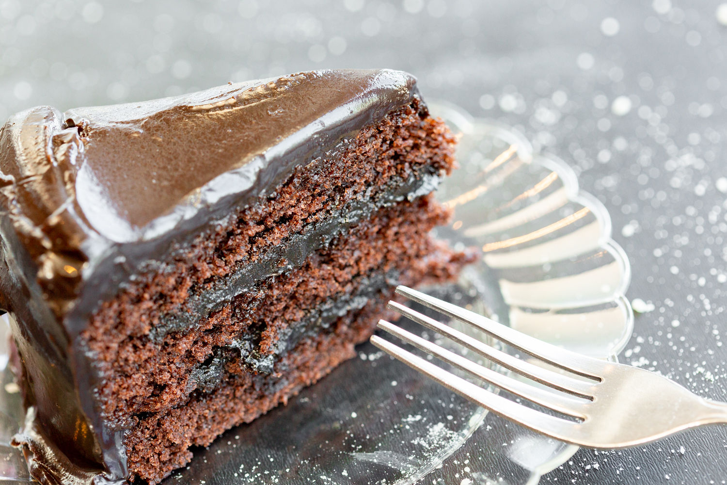 Order Chocolate Cake food online from Als Pizzeria store, North Riverside on bringmethat.com