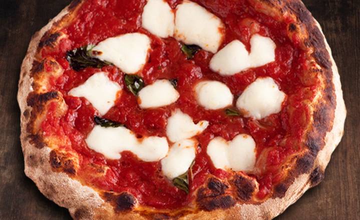 Order Medium Margherita food online from Pizza Amore The Wood Fire Way store, Grand Island on bringmethat.com