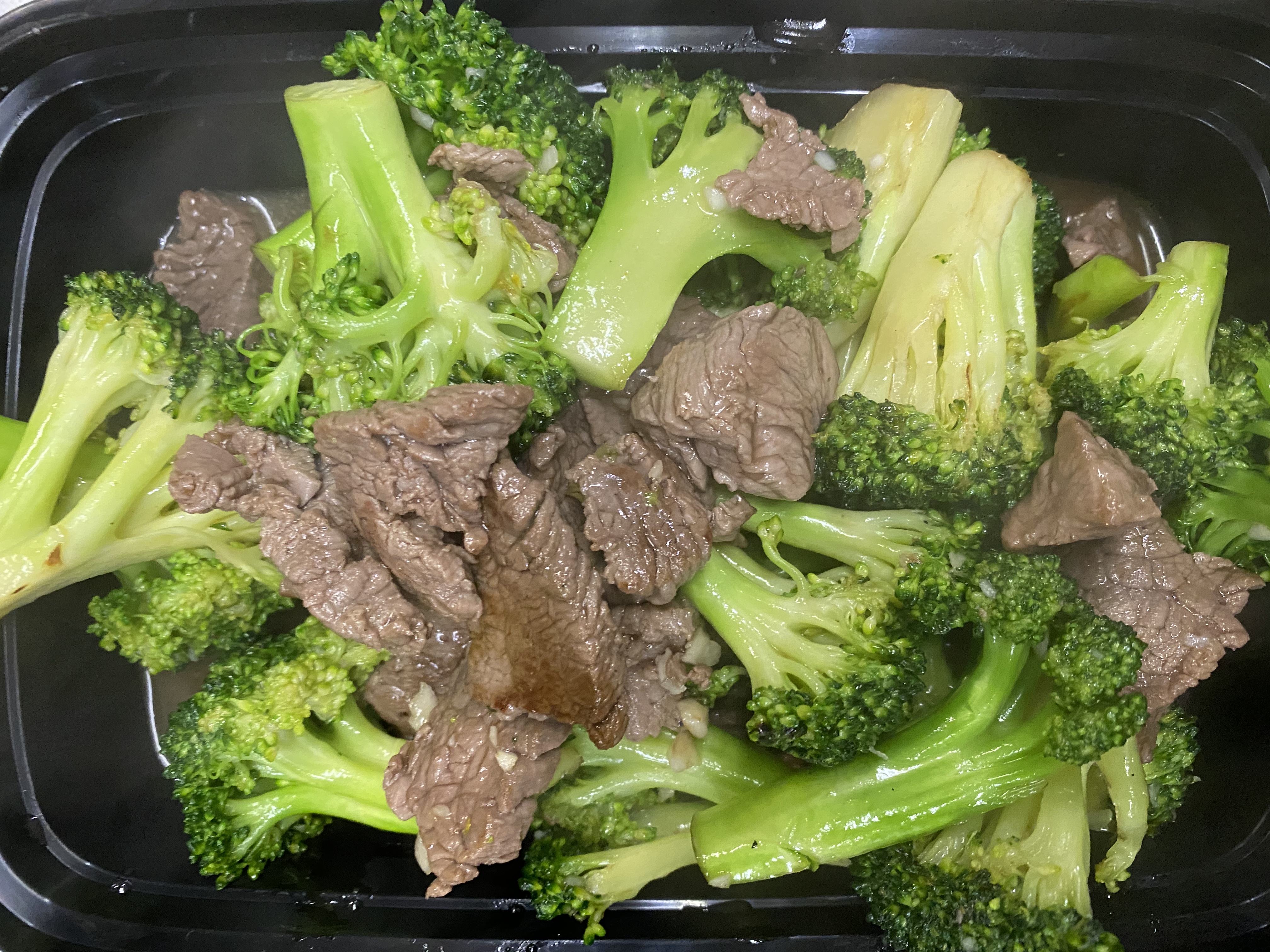 Order Beef Broccoli  food online from Lucky Deli store, Los Angeles on bringmethat.com