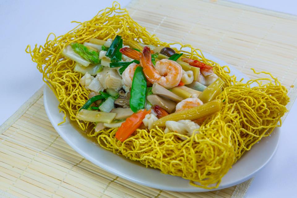Order Crispy Rad Nah with Seafood food online from Thai Casa Restaurant store, Montebello on bringmethat.com