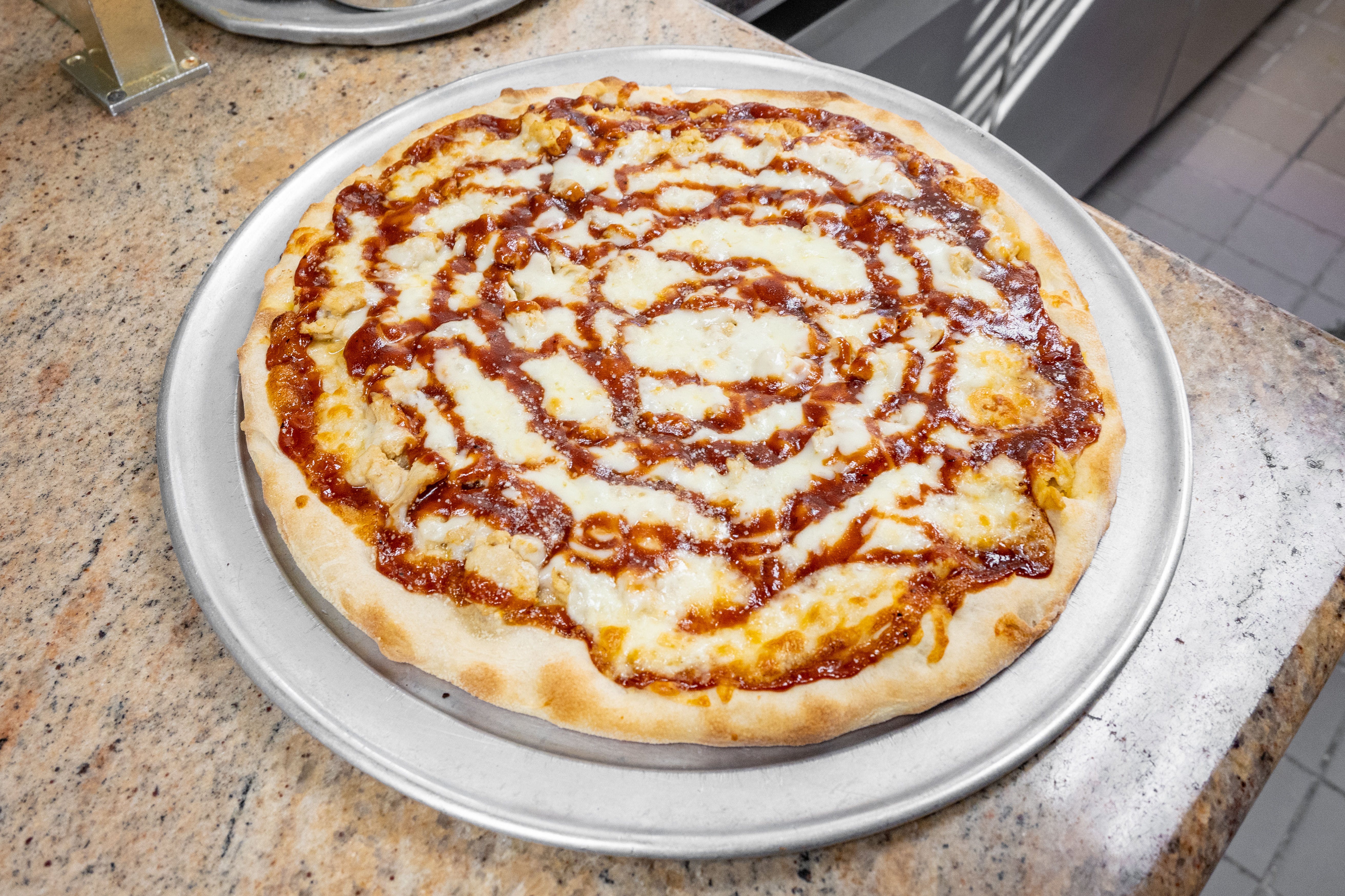 Order Buffalo Chicken Pizza - Large 16" (8 Slices) food online from Bella Roma Pizza Kitchen store, Springfield on bringmethat.com
