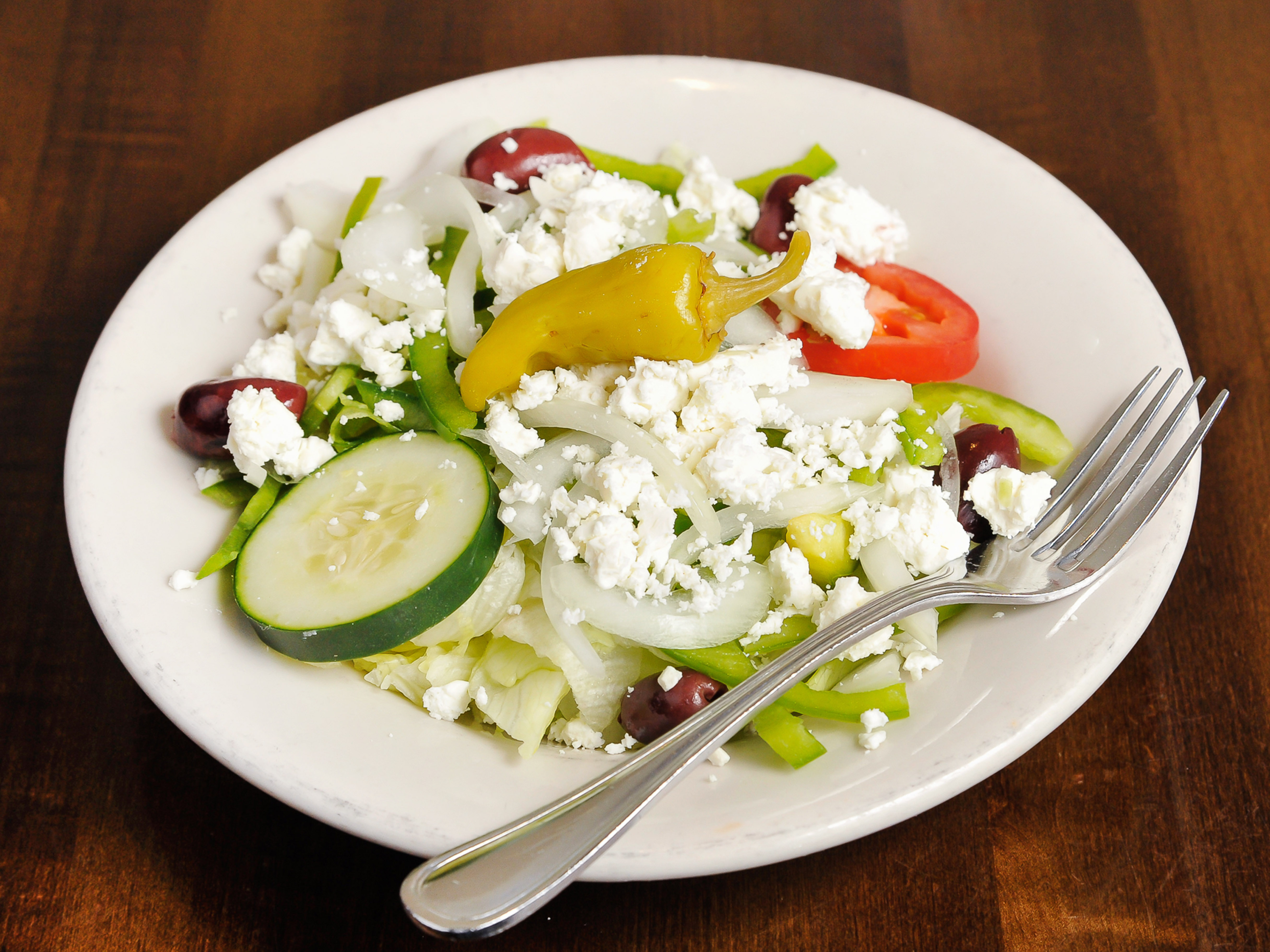 Order Greek Salad food online from Mama Pizza store, Alpharetta on bringmethat.com