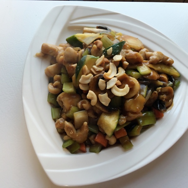 Order 57. Cashew Chicken food online from Hunan House store, Centralia on bringmethat.com